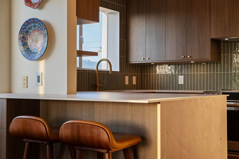 2469 Cornwall Avenue #306, Vancouver, British Columbia