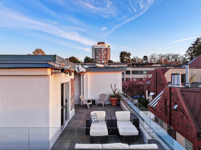 306 - 2469 Cornwall Avenue