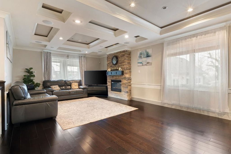 8363 Victoria Drive, Vancouver, British Columbia