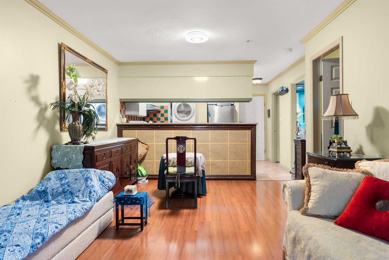 Listing Image 12