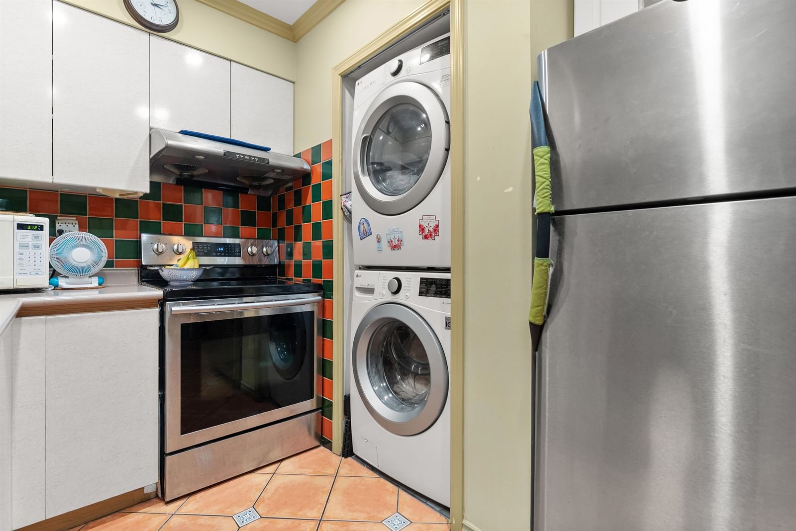 Listing Image 19