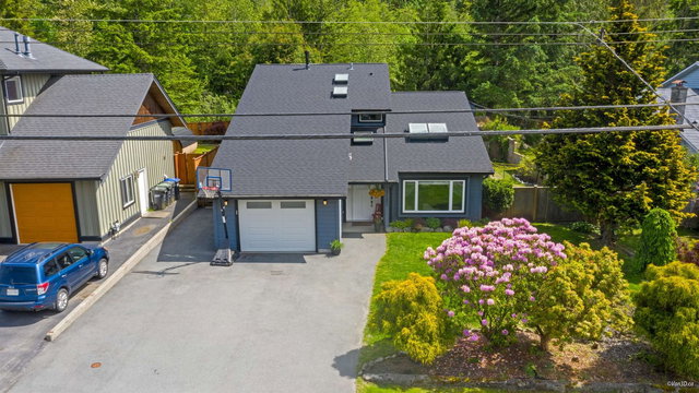 38582 Westway Avenue