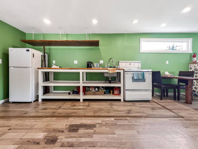 39 - 40157 Government Road