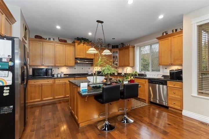 Listing Image 15
