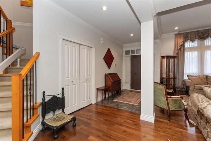 Listing Image 9