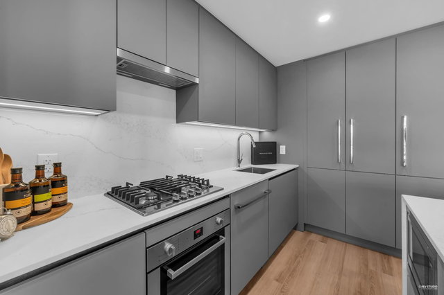 801 - 5593 No. 3 Road