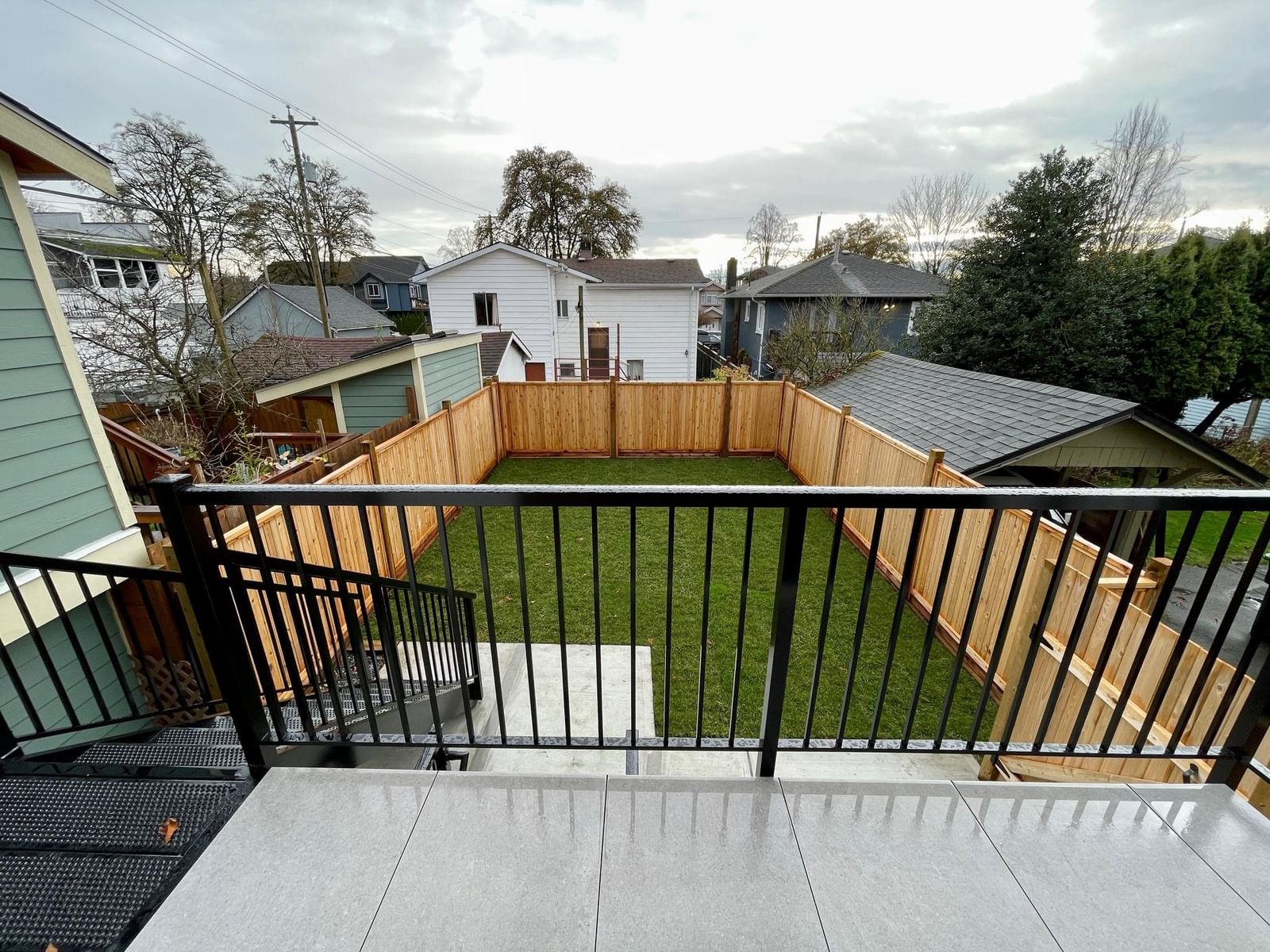 Listing Image 12
