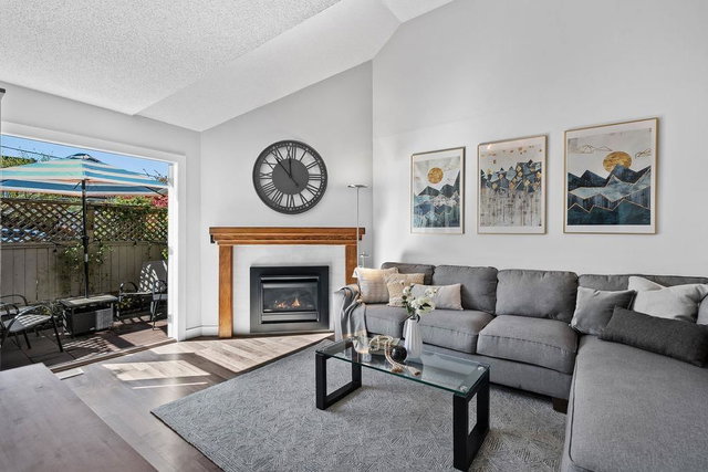 26 - 230 15th Street W