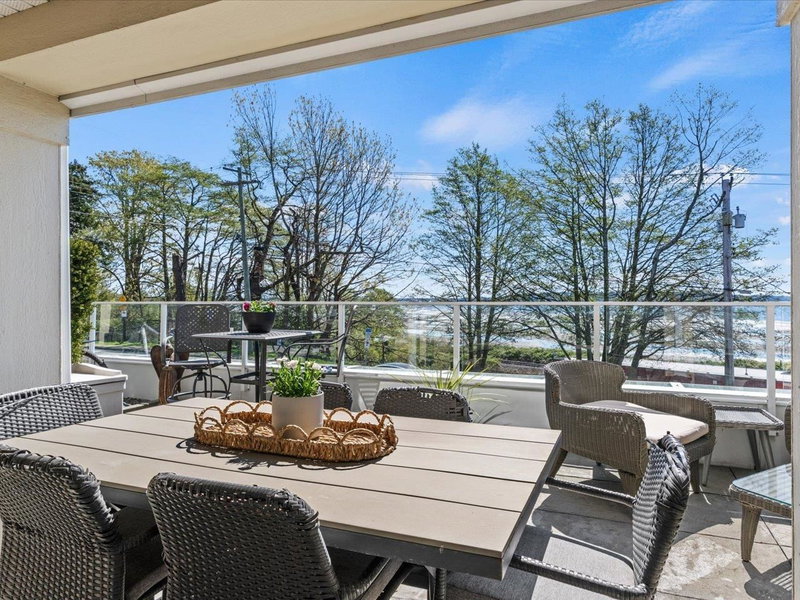 112 - 15621 Marine Drive, White Rock, V4B 1E1 | Image 2