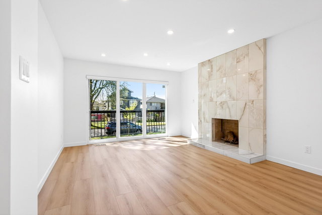 2085 Waverley Avenue