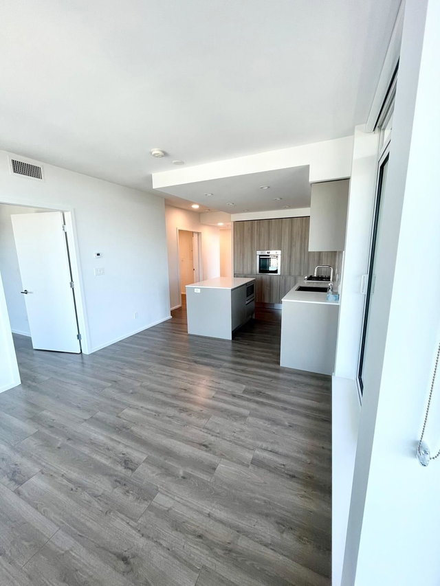 5304 - 3809 Evergreen Place