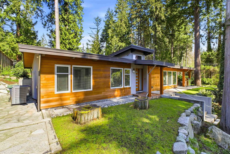 672 St James Road, North Vancouver, V7N 1L6 | Image 2