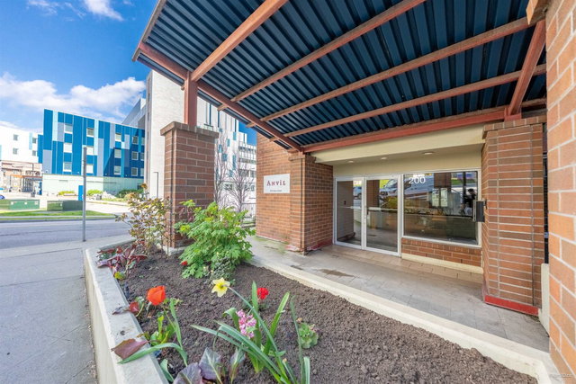 910 - 200 Keary Street