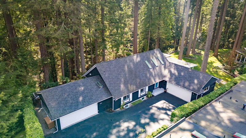 2551 Hyannis Point, North Vancouver, British Columbia