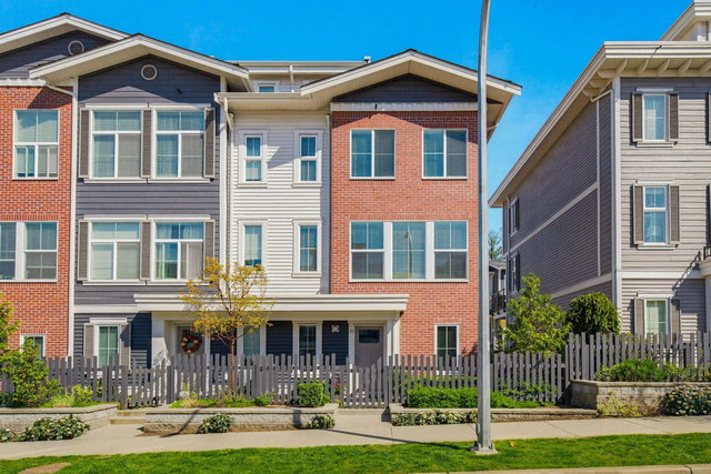 39 - 8370 202b Street