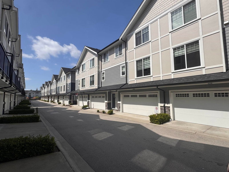 31 - 19501 74 Avenue, Surrey, V4N 6V7 | Image 2