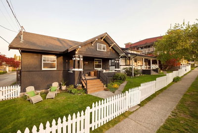 737-745 St. Andrews Avenue | North Vancouver | Image