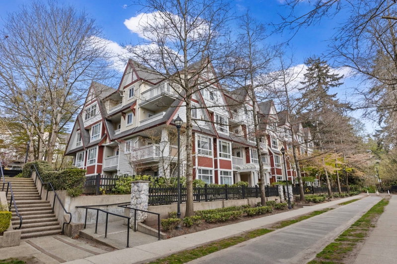 322 - 6833 Village Green