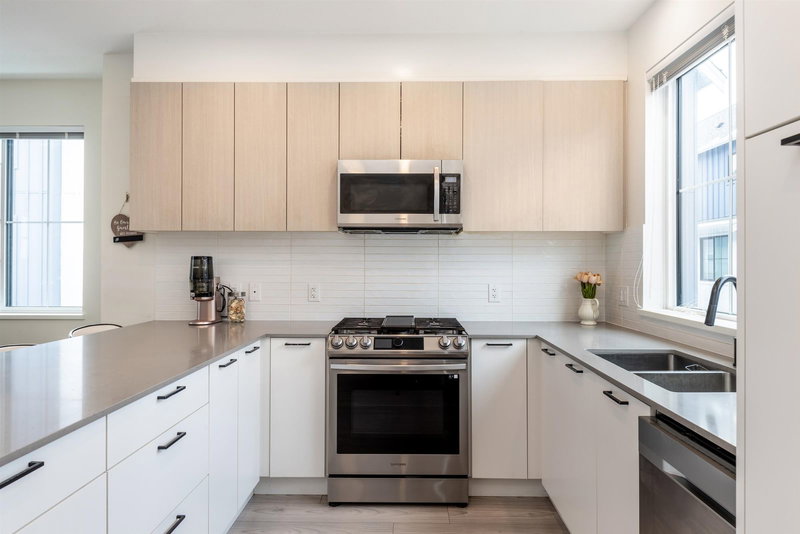 123 - 488 Furness Street, New Westminster, V3M 0M1 | Image 2