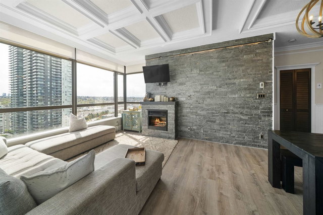 1906 - 4132 Halifax Street