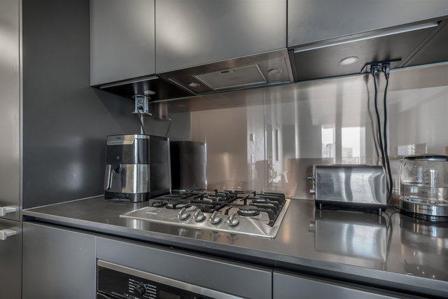 2306 - 1480 Howe Street