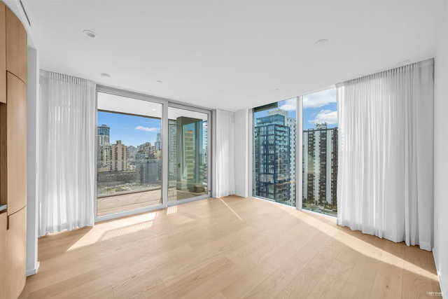 1704 - 1568 Alberni Street