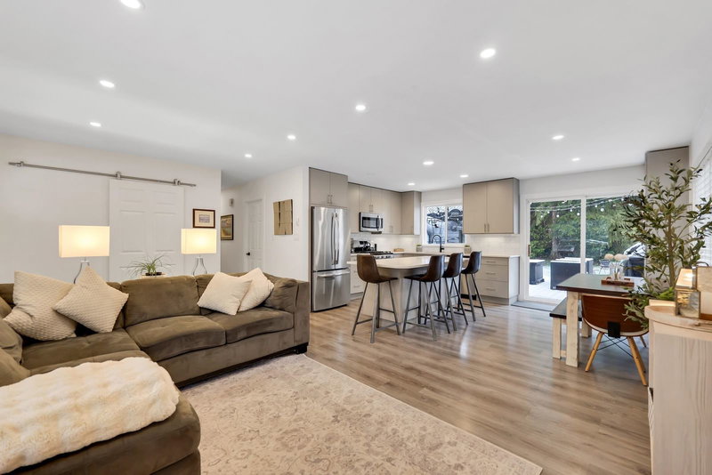 40410 Perth Drive, Squamish, V0N 1T0 | Image 2