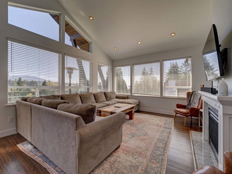 825 Bayview Heights Road, Gibsons, British Columbia