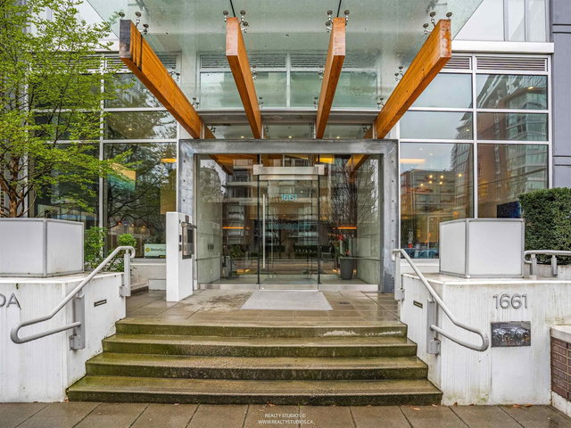 203 - 1661 Quebec Street