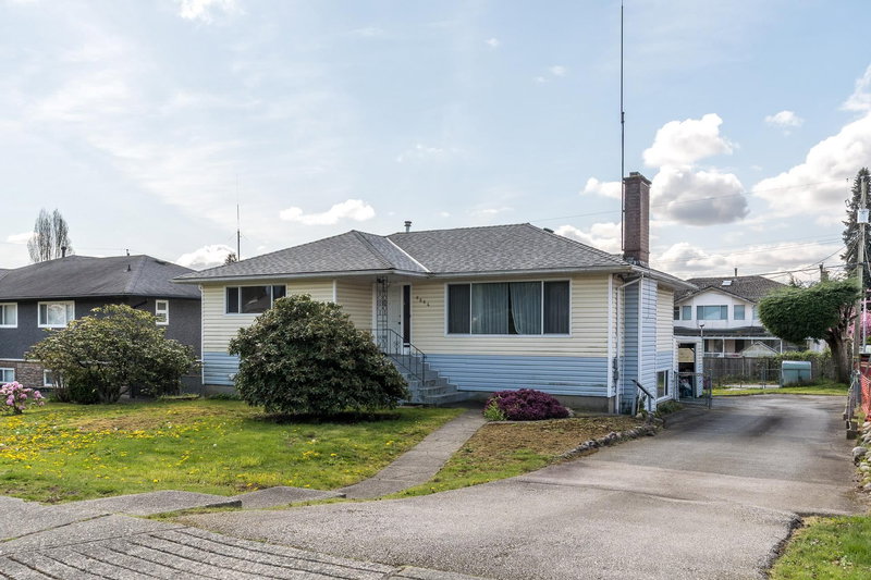 6664 Charles Street, Burnaby, British Columbia