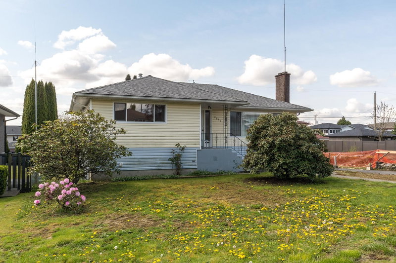 6664 Charles Street, Burnaby, V5B 2H1 | Image 2