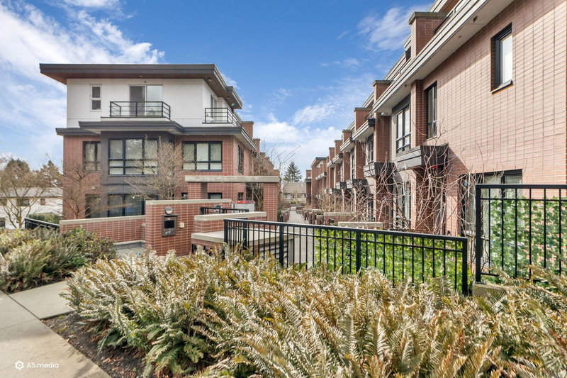 338 64 Avenue W #5, Vancouver, British Columbia