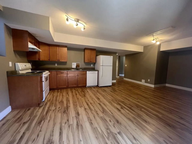 Suite - 13901 229b St