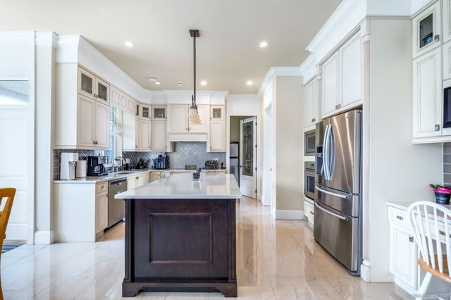 203-5188 Westmi Woodhead Road