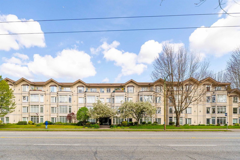 2677 Broadway E #301, Vancouver, British Columbia