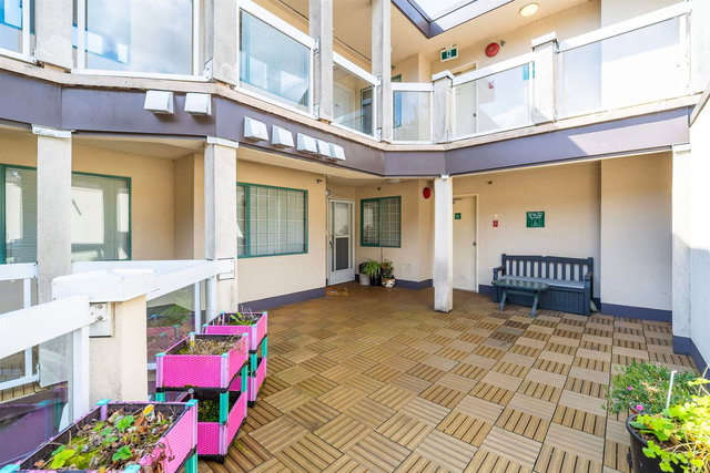 301 - 2677 Broadway Street E