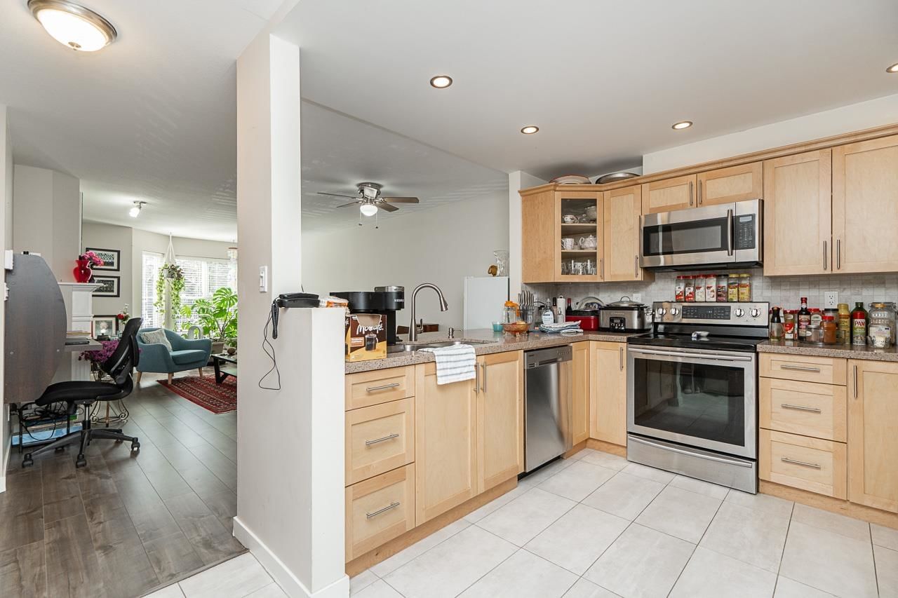 Listing Image 7