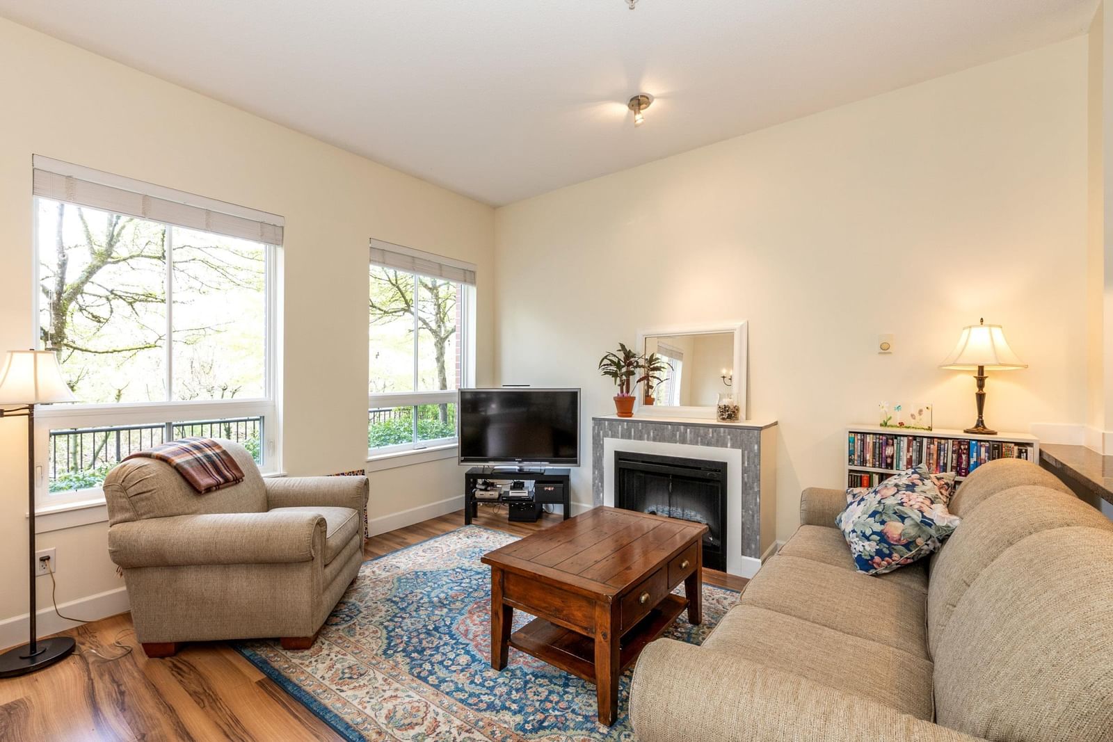 Listing Image 9
