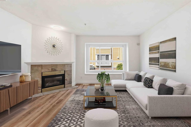 8433 Jellicoe Street