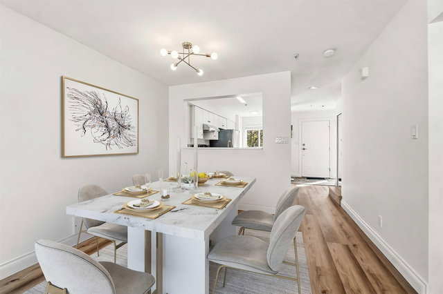 8433 Jellicoe Street