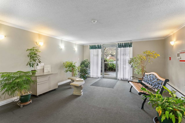 201 - 308 2nd Street W