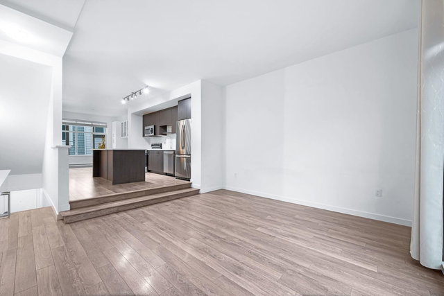 165 - 8168 136 A Street