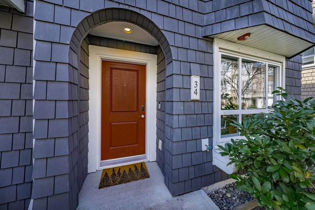 34 - 2418 Avon Place