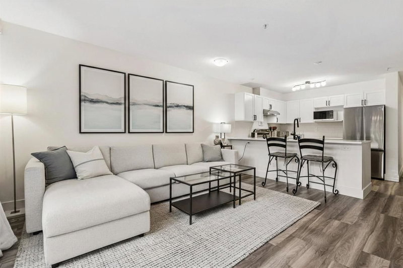 365 1st Street E #102, North Vancouver, British Columbia