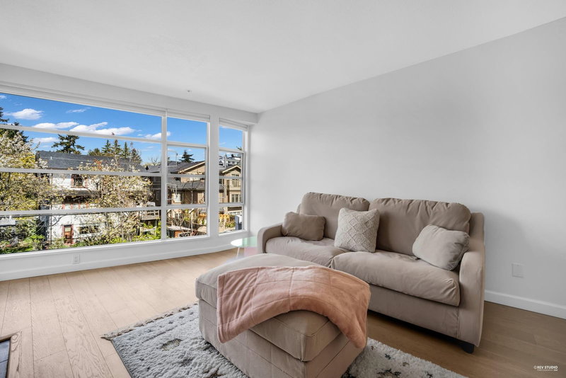 404 - 2575 4th Avenue, Vancouver, V6K 1P5 | Image 2