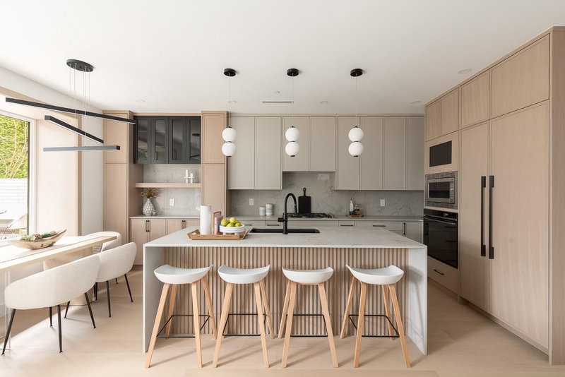 475 20th Avenue W #2, Vancouver, British Columbia