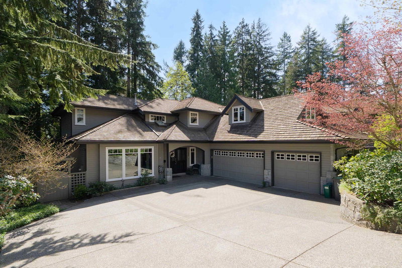 801 Regal Crescent, North Vancouver, V7K 2X9 | Image 2