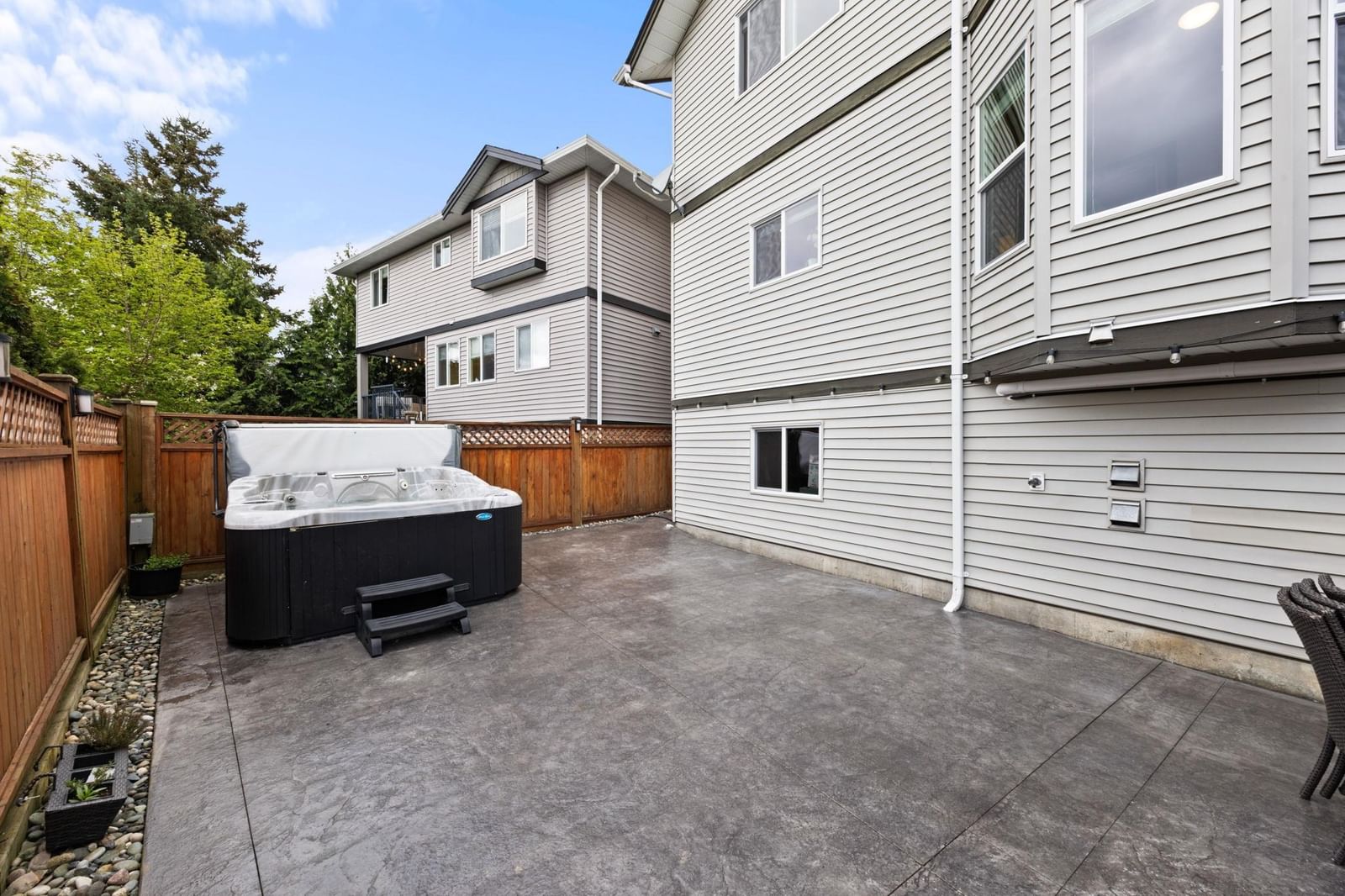 Listing Image 25
