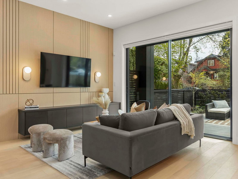 1 - 3255 13th Avenue, Vancouver, V6K 2V6 | Image 2