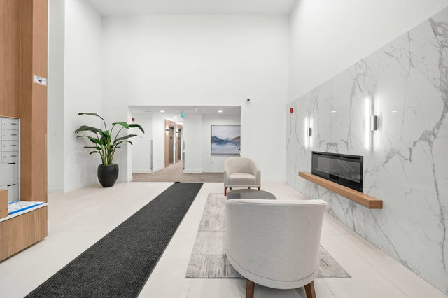 418 - 7588 16th Street